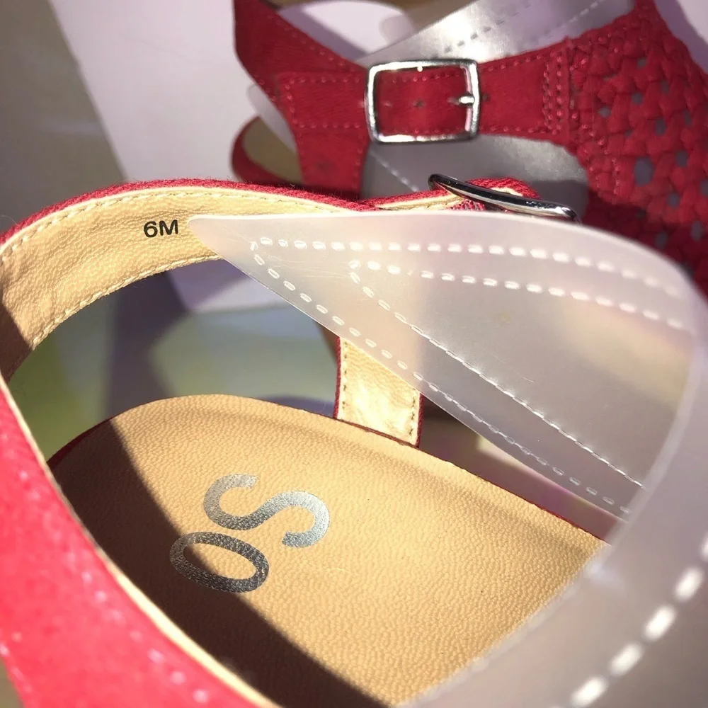 SO Vibrant Red Woven Wedges